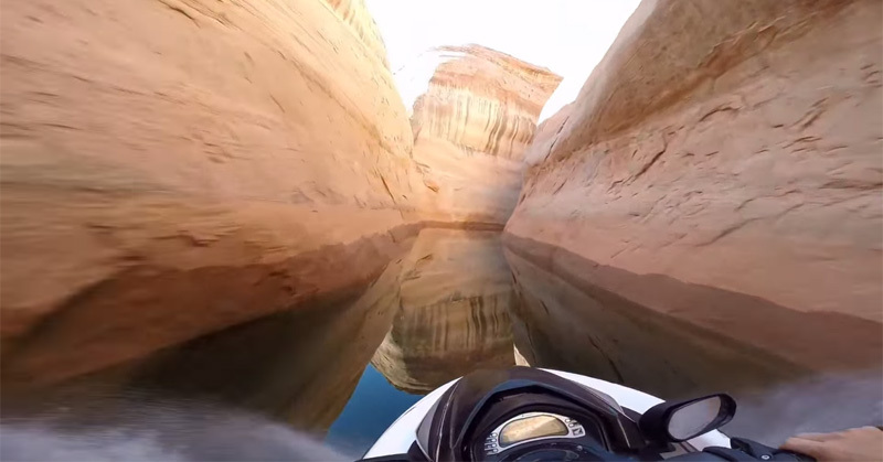 Jet Skiing Through Canyons In Lake Powell Hispotion