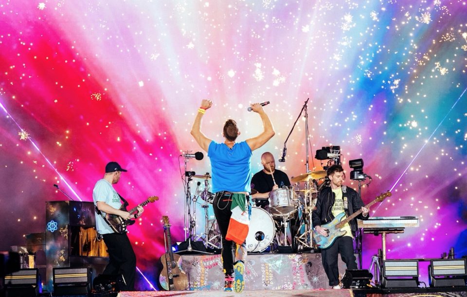 Coldplay-live-2022-James-Marcus-Haney