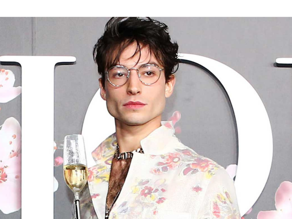 Ezra Miller Apologizes