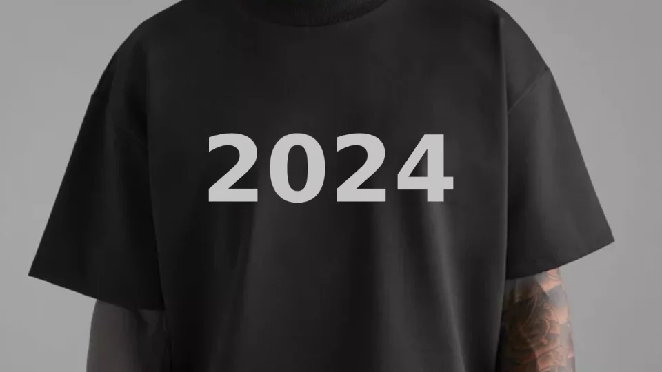 Oversized T-Shirts: The Fashion Staple Redefining Style in 2024