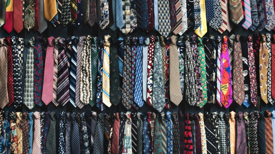 The Perfect Tie Color for Every Special Occasion: A Complete Style Guide to Make a Lasting Impression