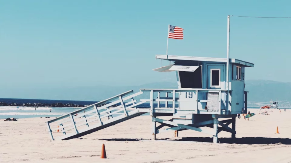 How Much Money Do Lifeguards Make Breaking Down the Numbers